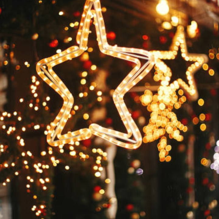 What Are the Best Decorative Lights for Small Rooms?