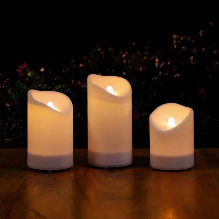 Why Indoor LED Candles Are Perfect for a Cosier Valentine's Date